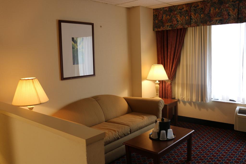 Imperial Swan Hotel And Suites Lakeland Szoba fotó